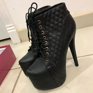 Black boot heels